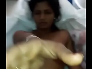 Desi unsubtle shire indian displays vulva